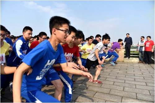 2016年学生春季马路赛跑